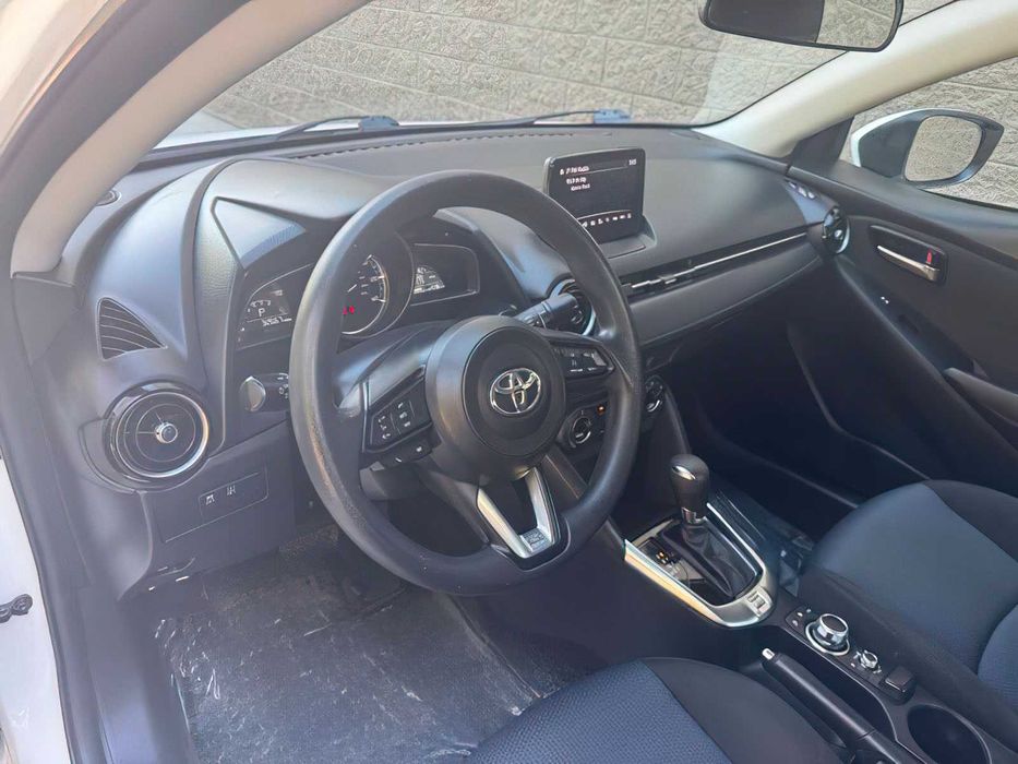 Toyota Yaris LE      2019