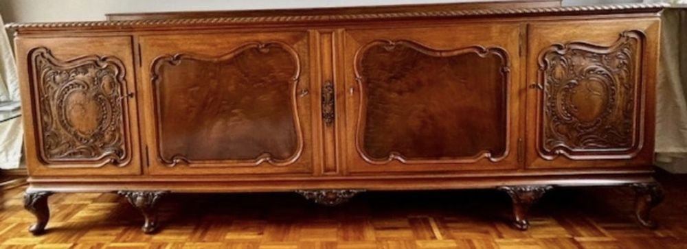 Komoda z piękną rzeźbą – wyjątkowy mebel do Twojego wnętrza