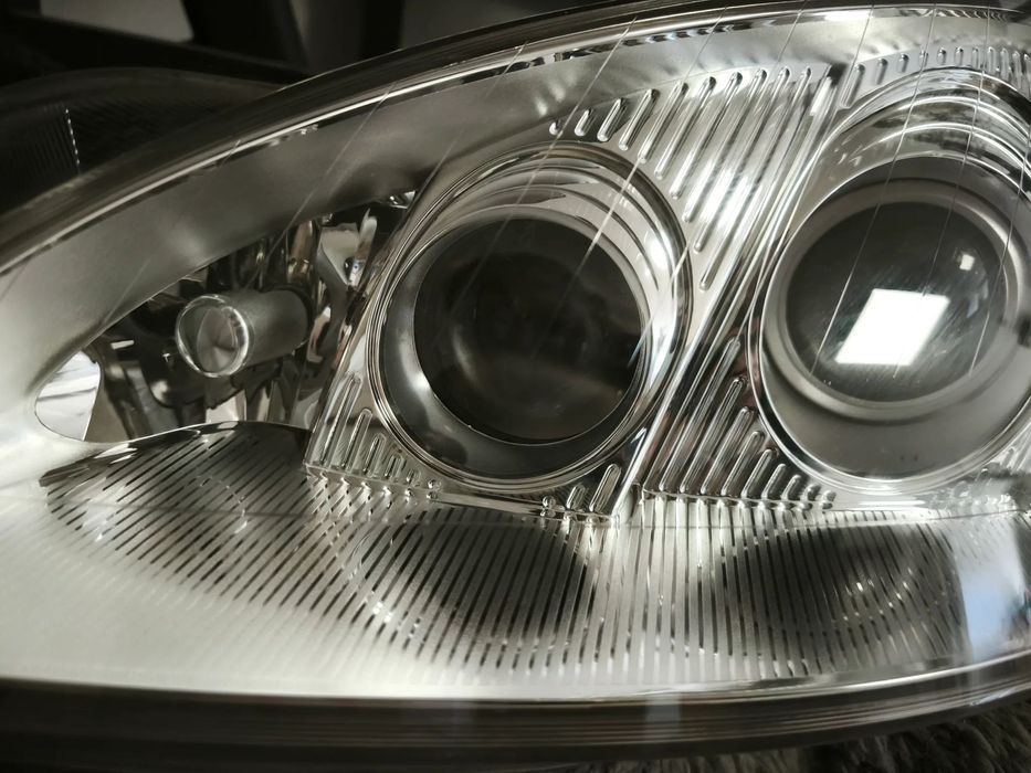 Farol esquerdo bi-xenon direcional Mercedes classe S w221