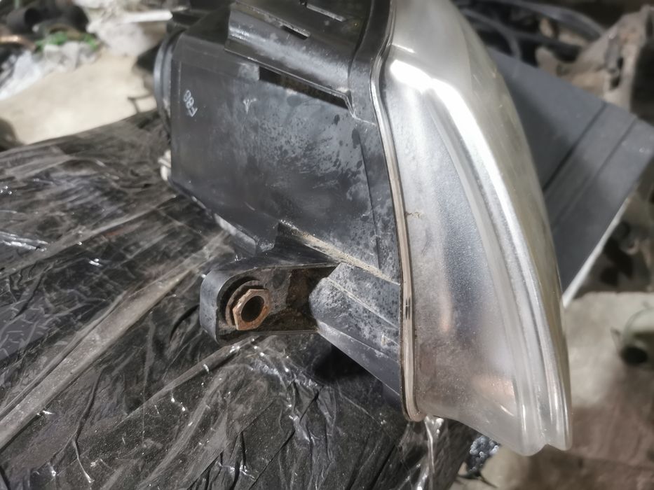 Фара передня  Volkswagen  Passat B6 VW  Пассат Б6.