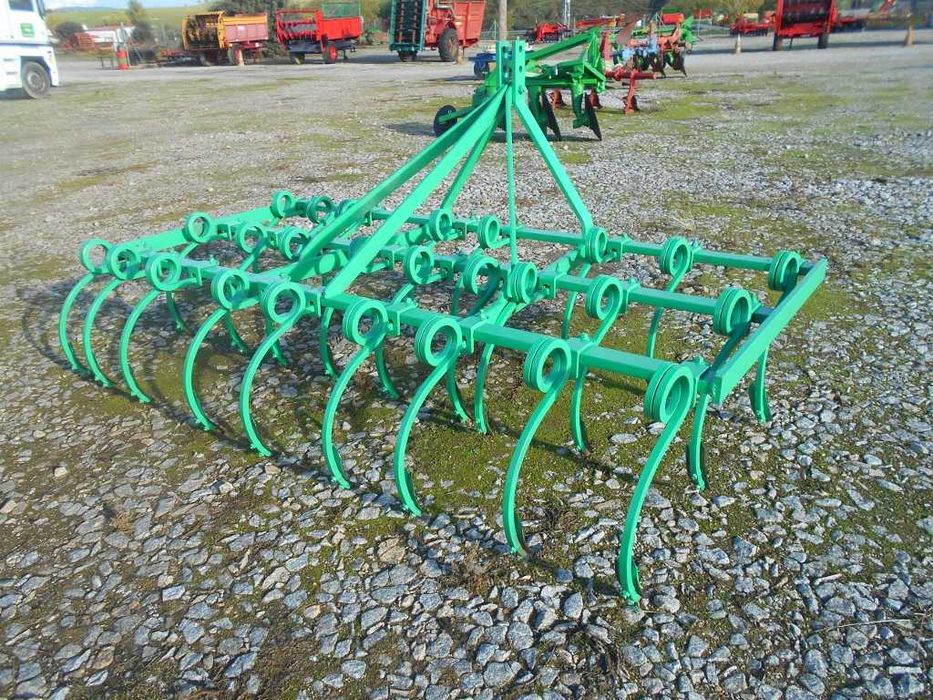 Arado escarificador de 2,70m