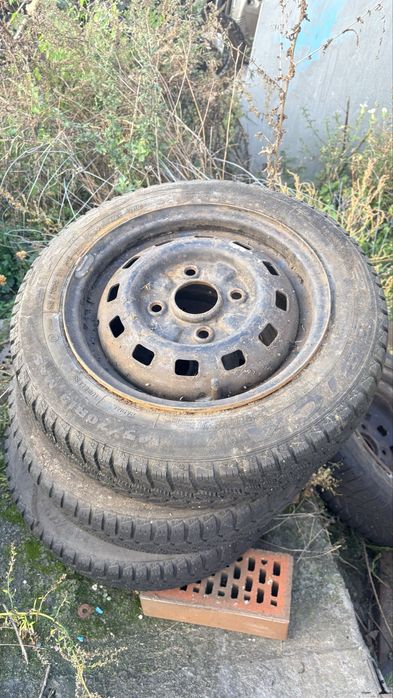 Koła R13 145/70 R13 – 4 szt. stalowe felgi + opony