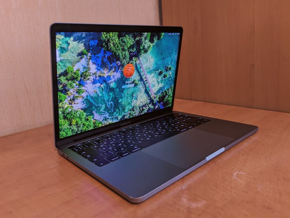 MacBook Pro 13 - 2017 TouchBar (A1706) | в гарному стані