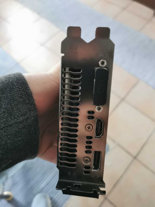 Placa Gráfica RX570 4 GB DDR5