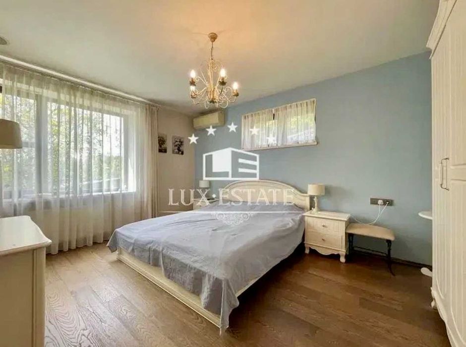 Оренда будинку 550м²   ділянка 25 соток  у КМ Старі Безрадичі