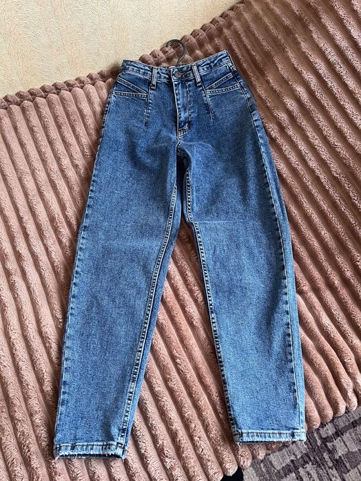 Стильні жіночі джинси