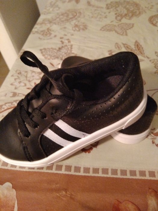 Sapatilhas Pretas N. 25