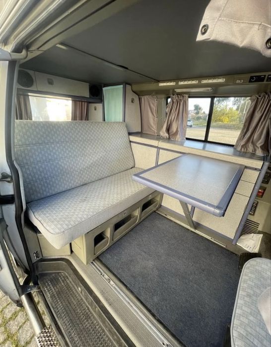 VW Transporter California camper