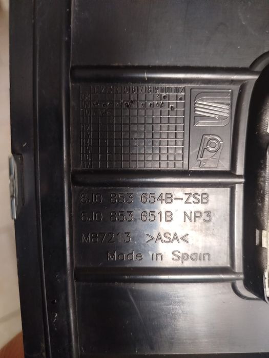 Atrapa grill Seat Ibiza IV 08-12 6J0853654B