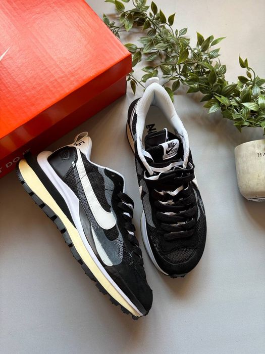 36-45 Nike VaporWaffle x Sacai Black White