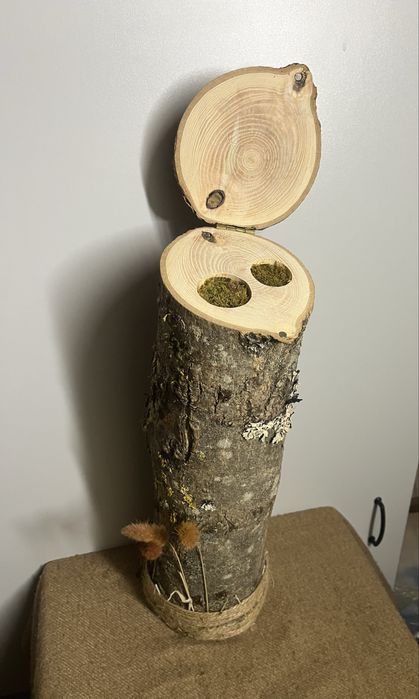 Підставка під обручки ручної роботи.