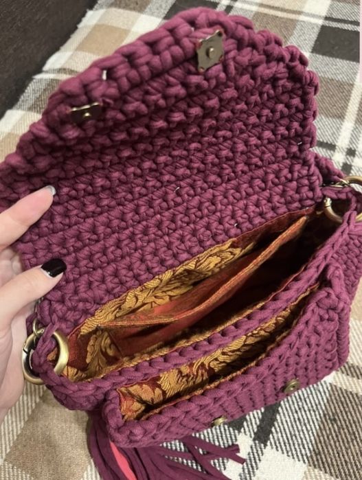 Плетена якісна сумочка