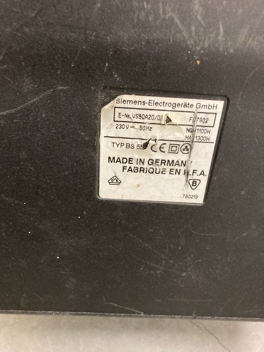 Aspirador  marca Siemens super XS dino 1300