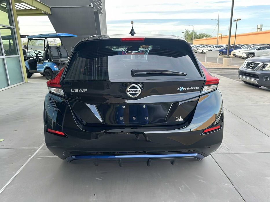 Nissan LEAF      2019