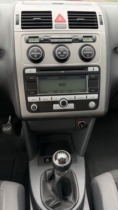 Volkswagen Touran Фольксваген Тоуран FL 2008р 1.4 TSІ бенз 6 МКПП 5 місць