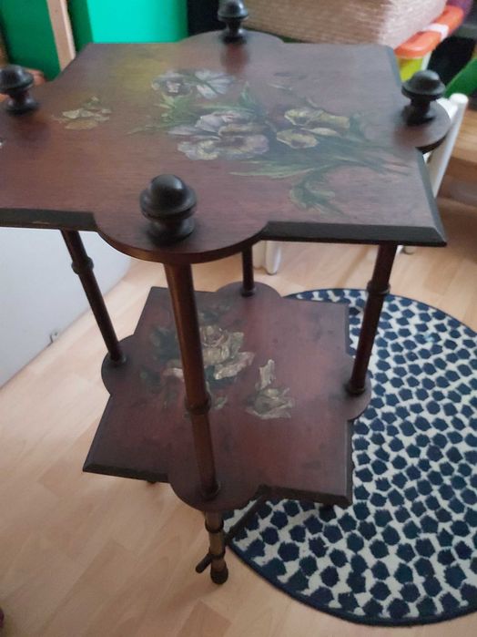 móvel decorativo de sala muito antigo