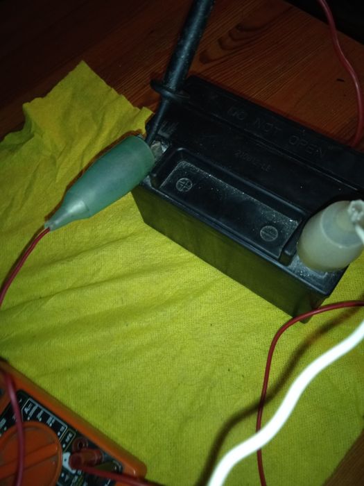 Prostownik rosyjski Elektronika 6V/12V 6,3 A automatyczny