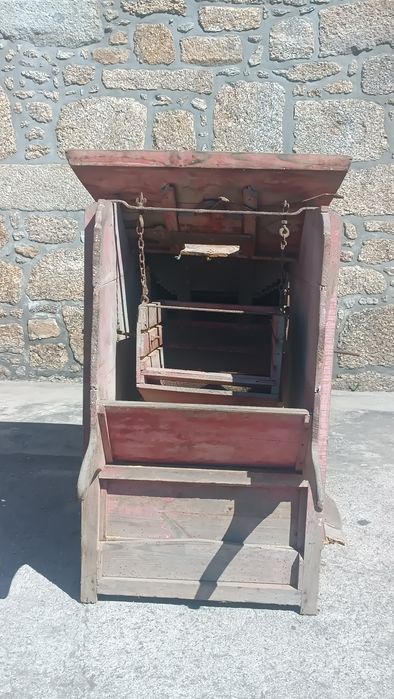 Limpador de cereais antigo