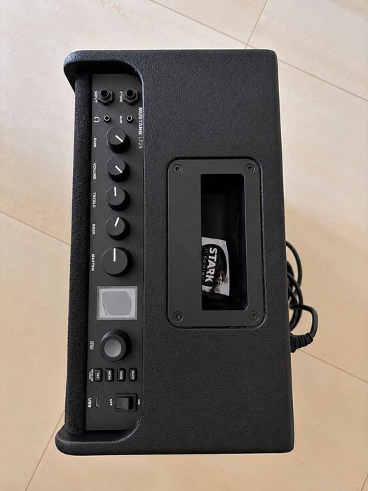 Fender Mustang LT25