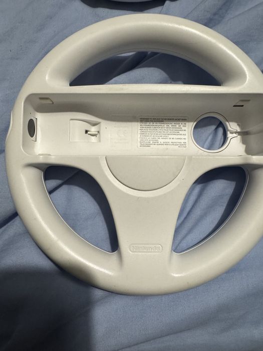 Nintendo Wii + volantes + acessorios diversos