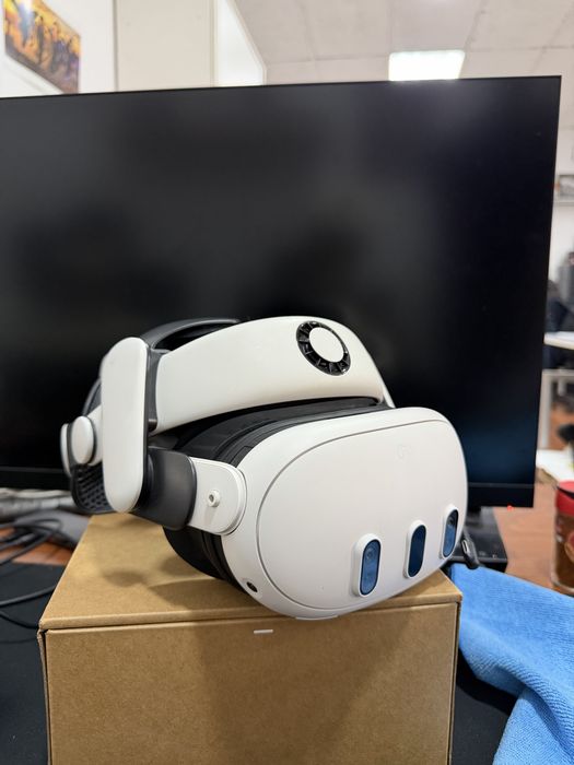 Meta Quest 3 512gb como novo + BOBOVR S3 Pro com bateria e