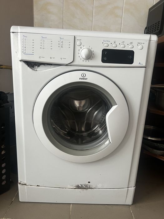 Стиральная машинка Indesit
