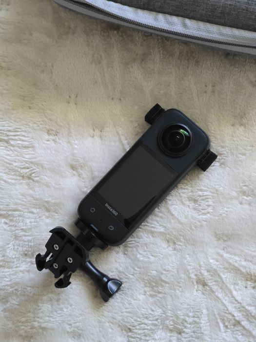 Câmara Insta 360 X3