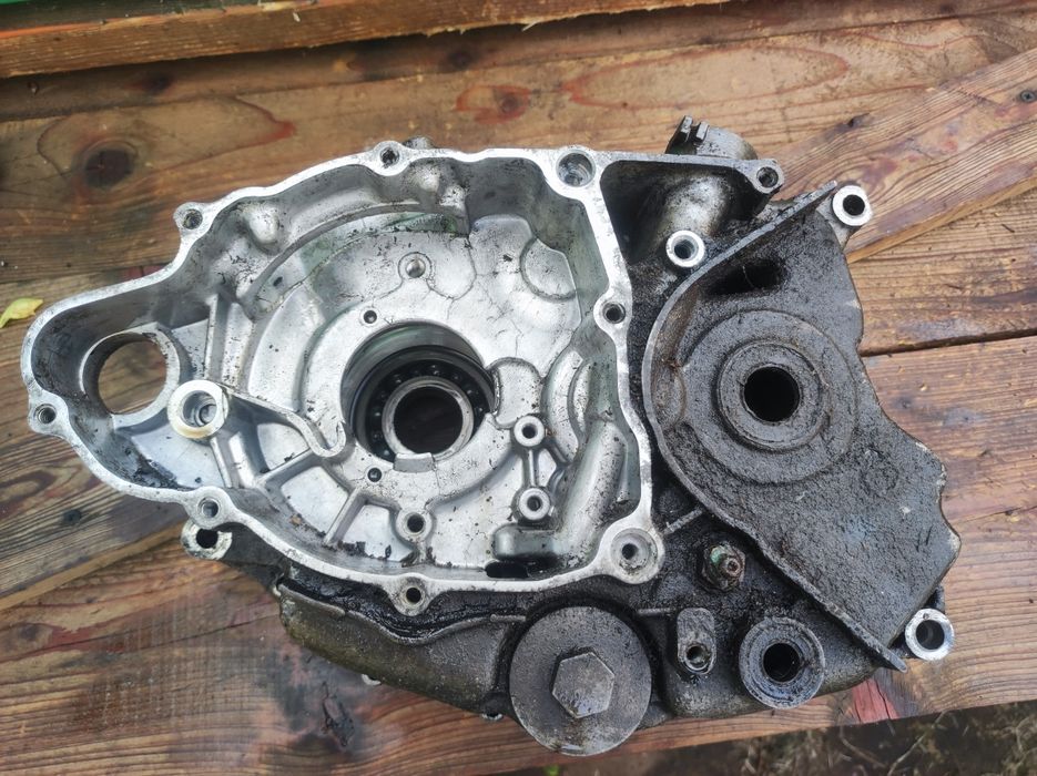 Kartery silnika Yamaha SR125 125 10F komplet obudowa silnika blok silnika