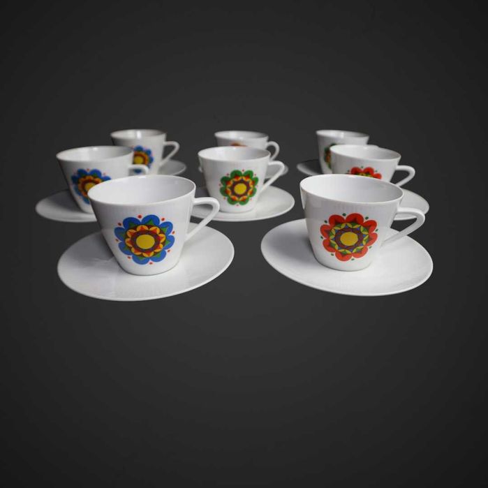 Filiżanki do kawy w stylu vintage z lat 60. z retro kwiatami B5/031068