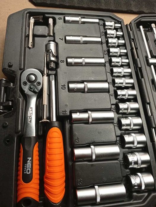 Klucze nasadowe 1/4" NEO TOOLS 55 elementów walizka