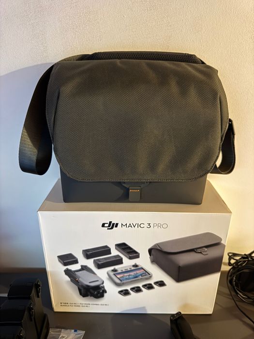 DJI MAVIC 3 PRO - Fly More Combo