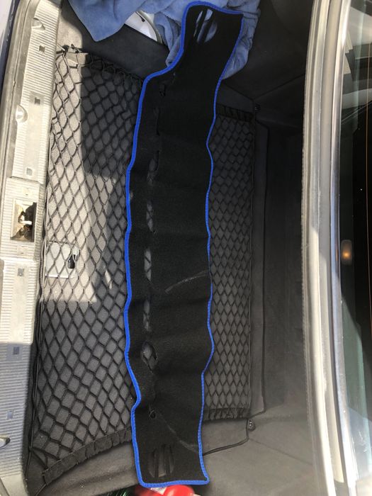 w124 коврик на приборную панель ,торпеду