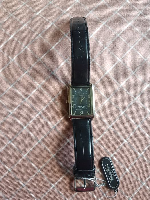 Годинник Valentino