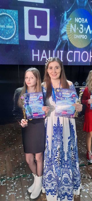 Уроки ВОКАЛУ для ДОРОСЛИХ та ДІТЕЙ  (офлайн та онлайн).