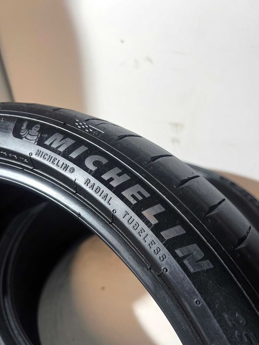 Pneus Michelin Pilot Sport 5 - 255/35/19 - Excelentes