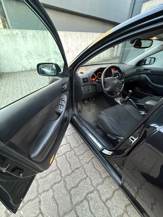 Toyota Avensis 2.0