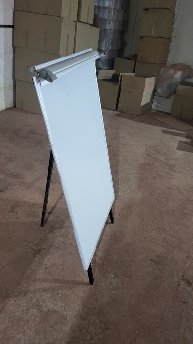 Продам фліпчарт б/в 100×70см