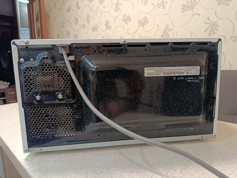 Samsung Мікрохвильовка на запчастини  або під ремонт