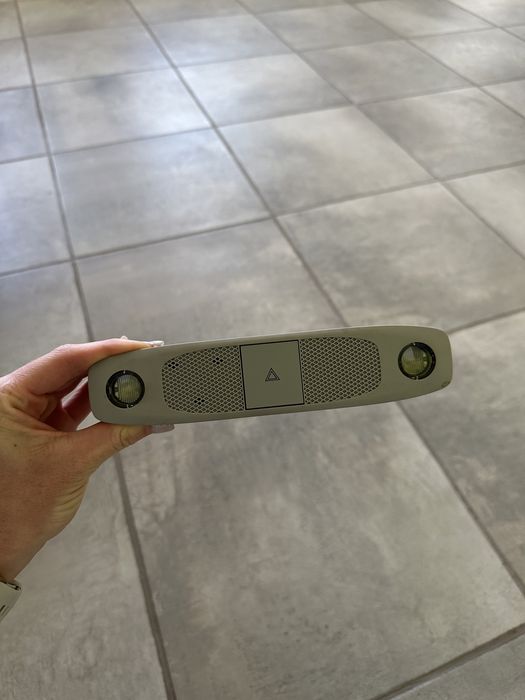 Плафон Tesla model 3