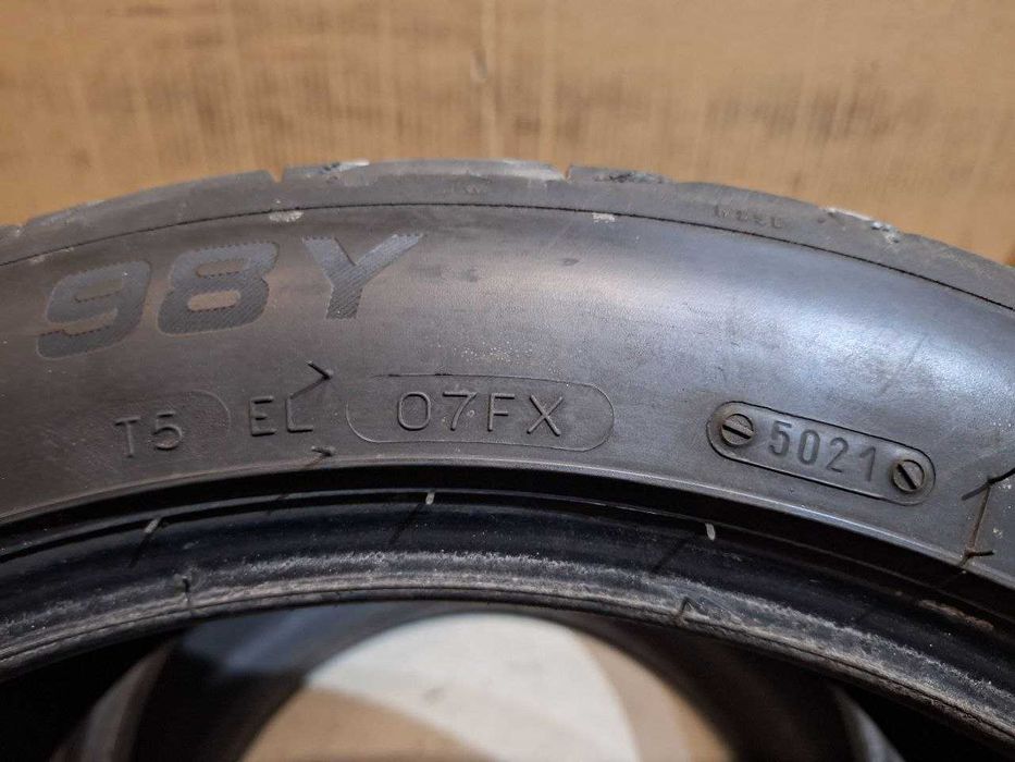 235/45 R18 98Y Taurus UHP