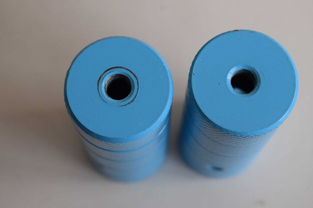Pegas para bicicletas BMX,pretos ou azuis 5€ par
