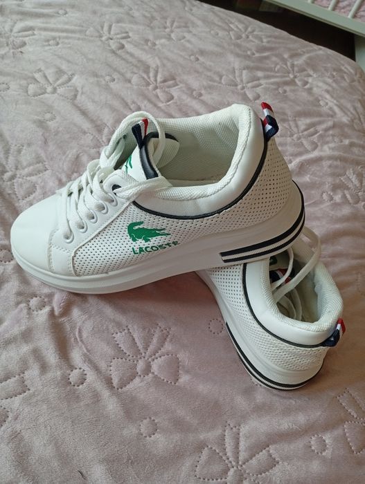 Białe sneakersy damskie r. 37