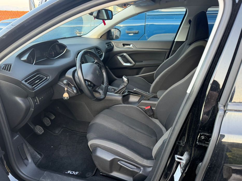 Peugeot 308 2016