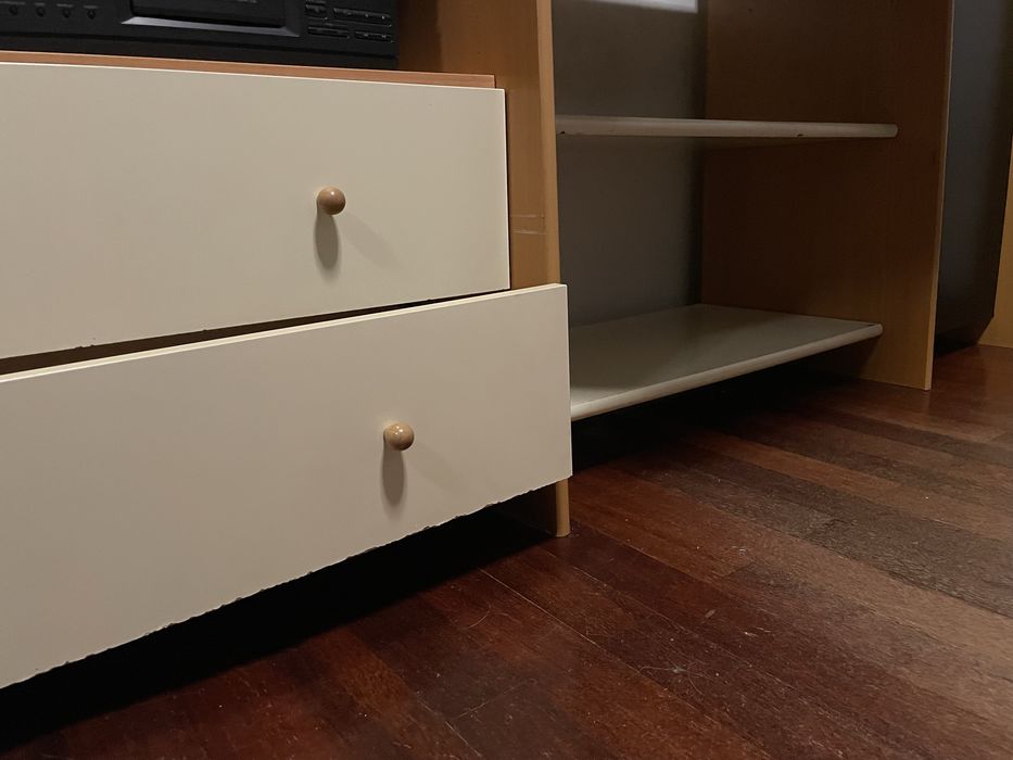 Móvel Conjunto (Secretária, Gavetas e Estantes)