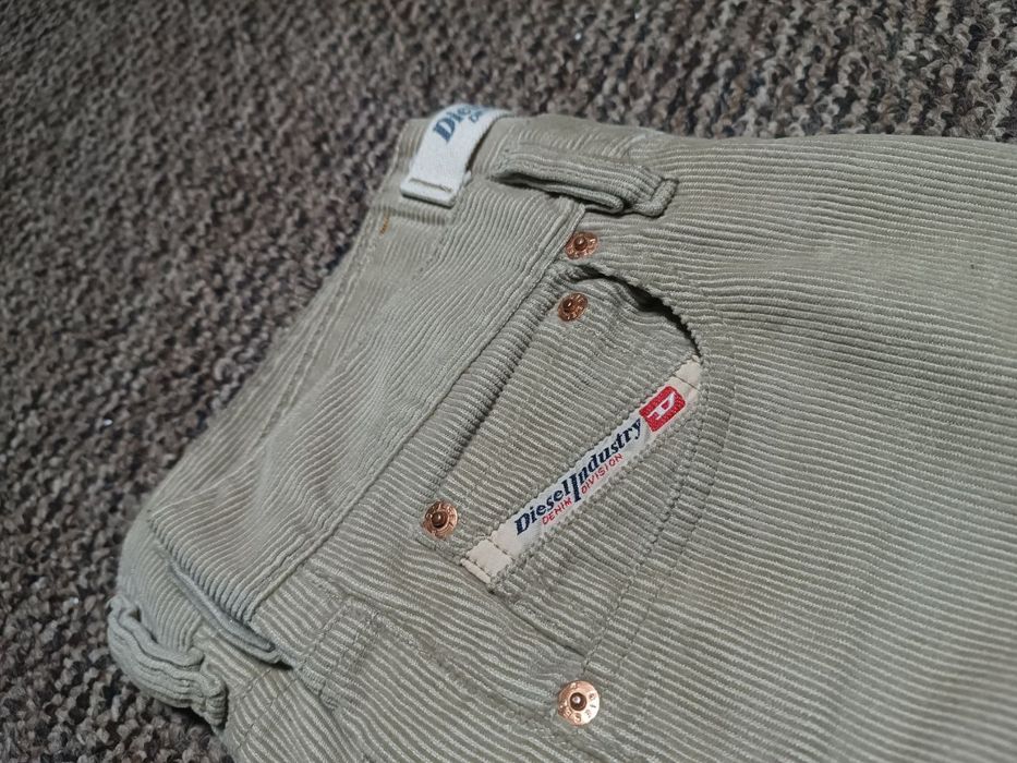 Продам брюки diesel