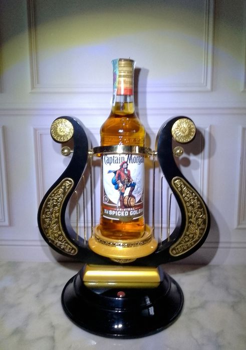 Подставка под бутылку, в виде арфы, деревянная.Испания CREDAN.