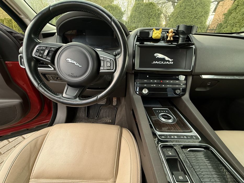 Jaguar f-pace 2016 2.0 d 2л. дизель ягуар європа