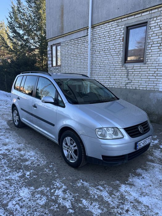 Тауран Touran 1,6 FSI автомат