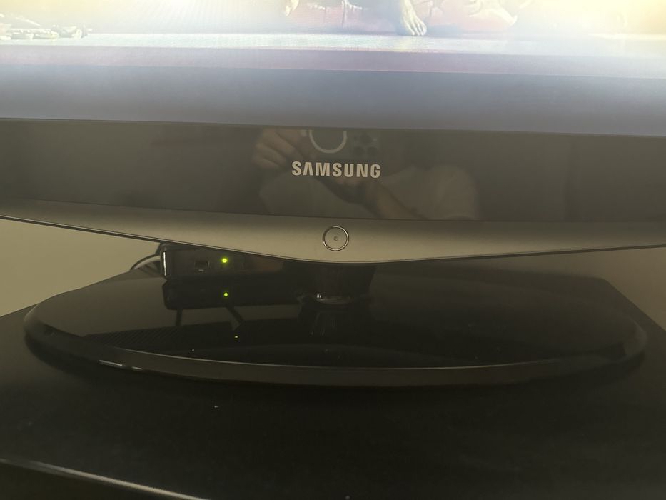 LCD samsumg 70 cm por 35