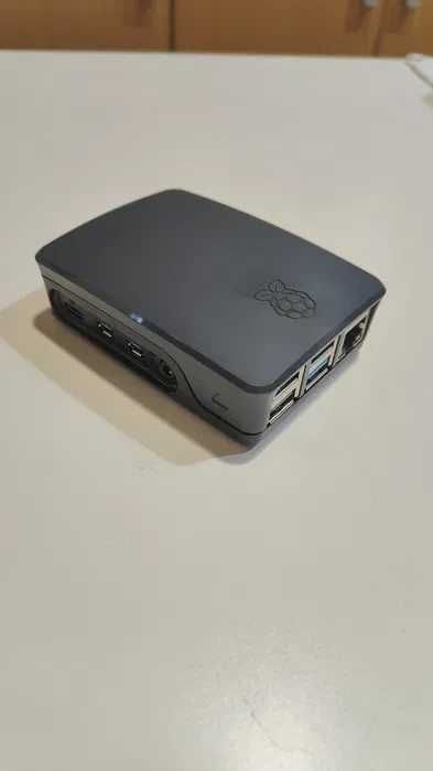 Caixa Oficial Raspberry Pi 4